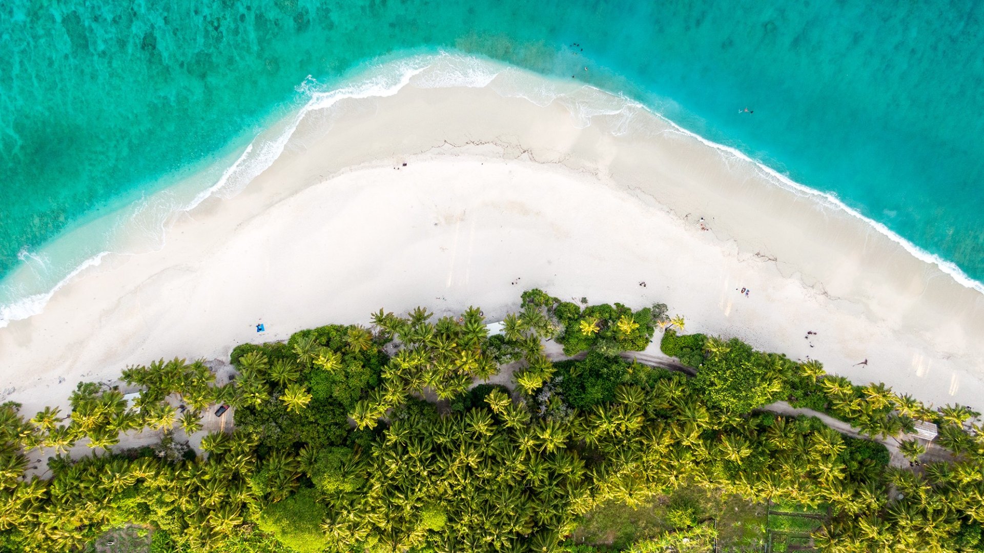 ފުވައްމުލަކުގެ ހިތްގައިމު ތުނޑީ ސަރަހައްދުގެ މަތިން ނަގާފައިވާ ފޮޓޯއެއް.